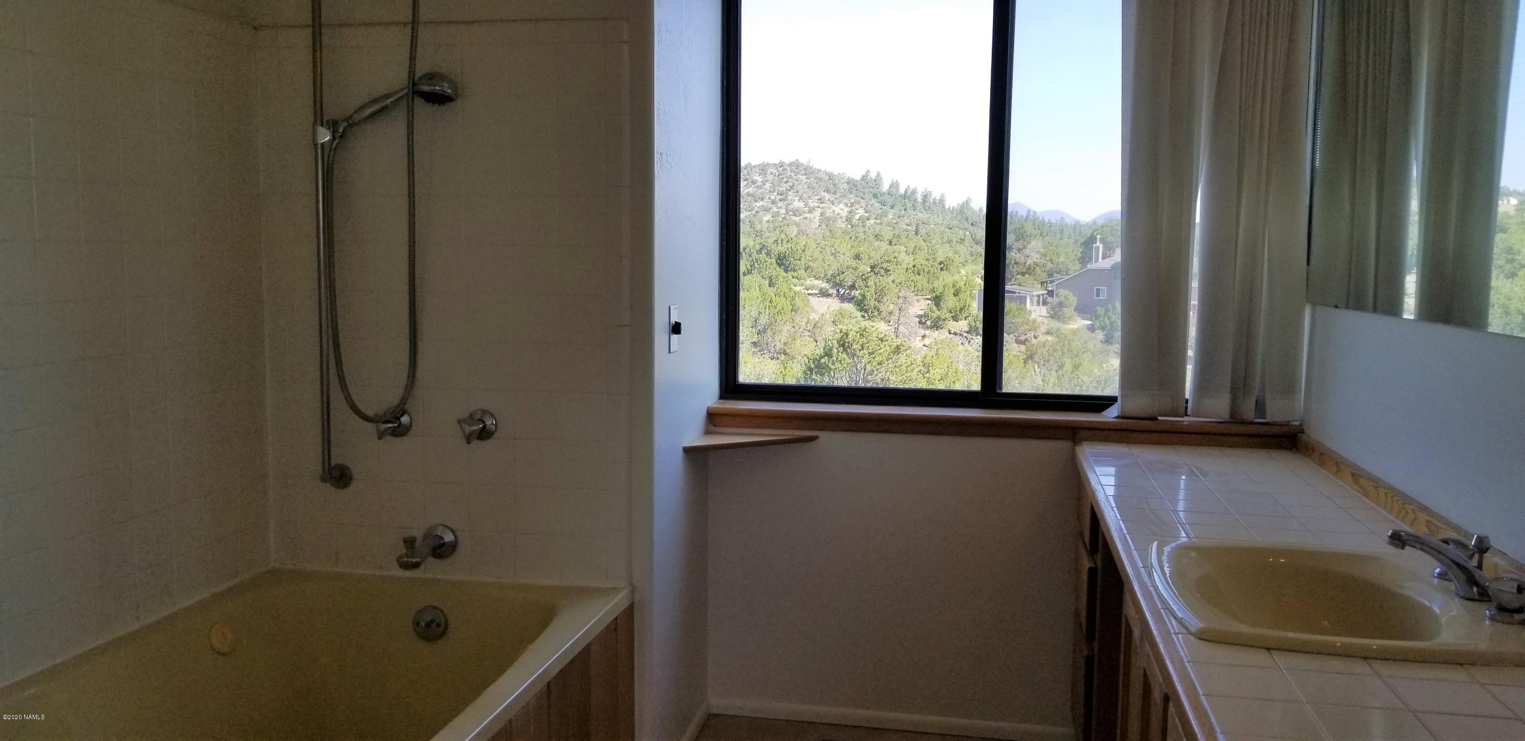 7270 Slayton Ranch Road Flagstaff, AZ 86004 - Photo 15 of 29 M bath 2