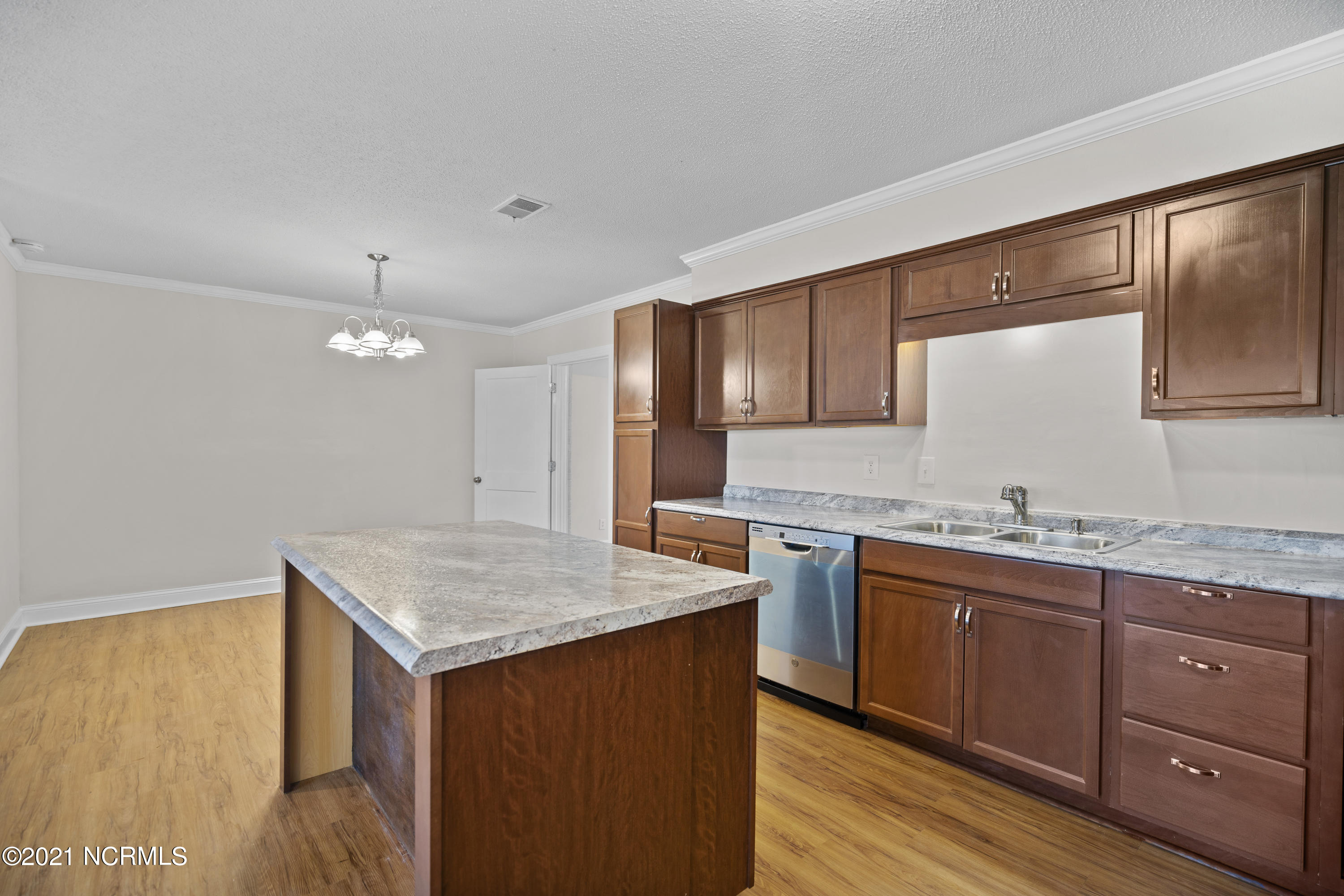 626 Governors Road Wilmington, NC 28411 - Photo 23 of 36 626 Governors Rd HDR (10)