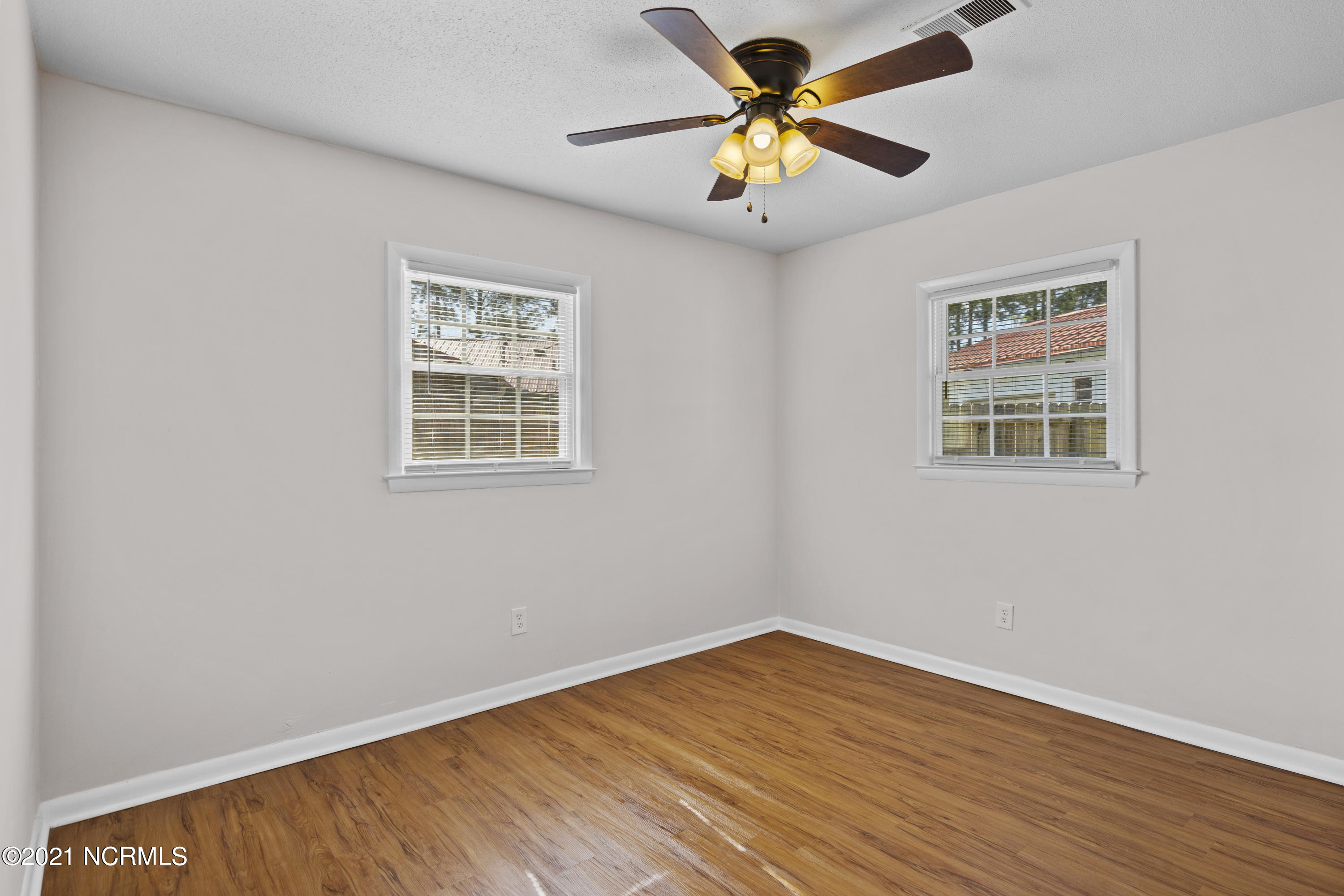 626 Governors Road Wilmington, NC 28411 - Photo 25 of 36 626 Governors Rd HDR (22)