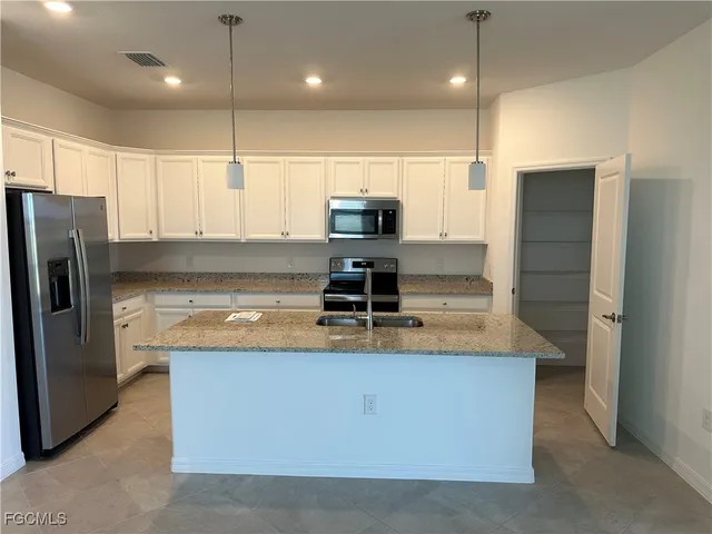 $2,150 | 14717 Palamos Circle, Fort Myers, FL 33905