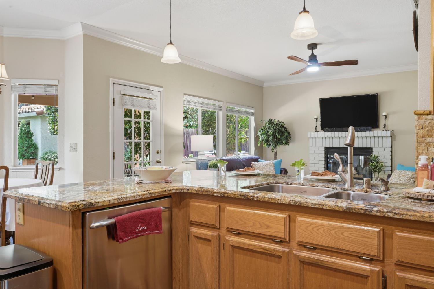2936 Avon Road Rocklin, CA 95765 - Photo 11 of 79