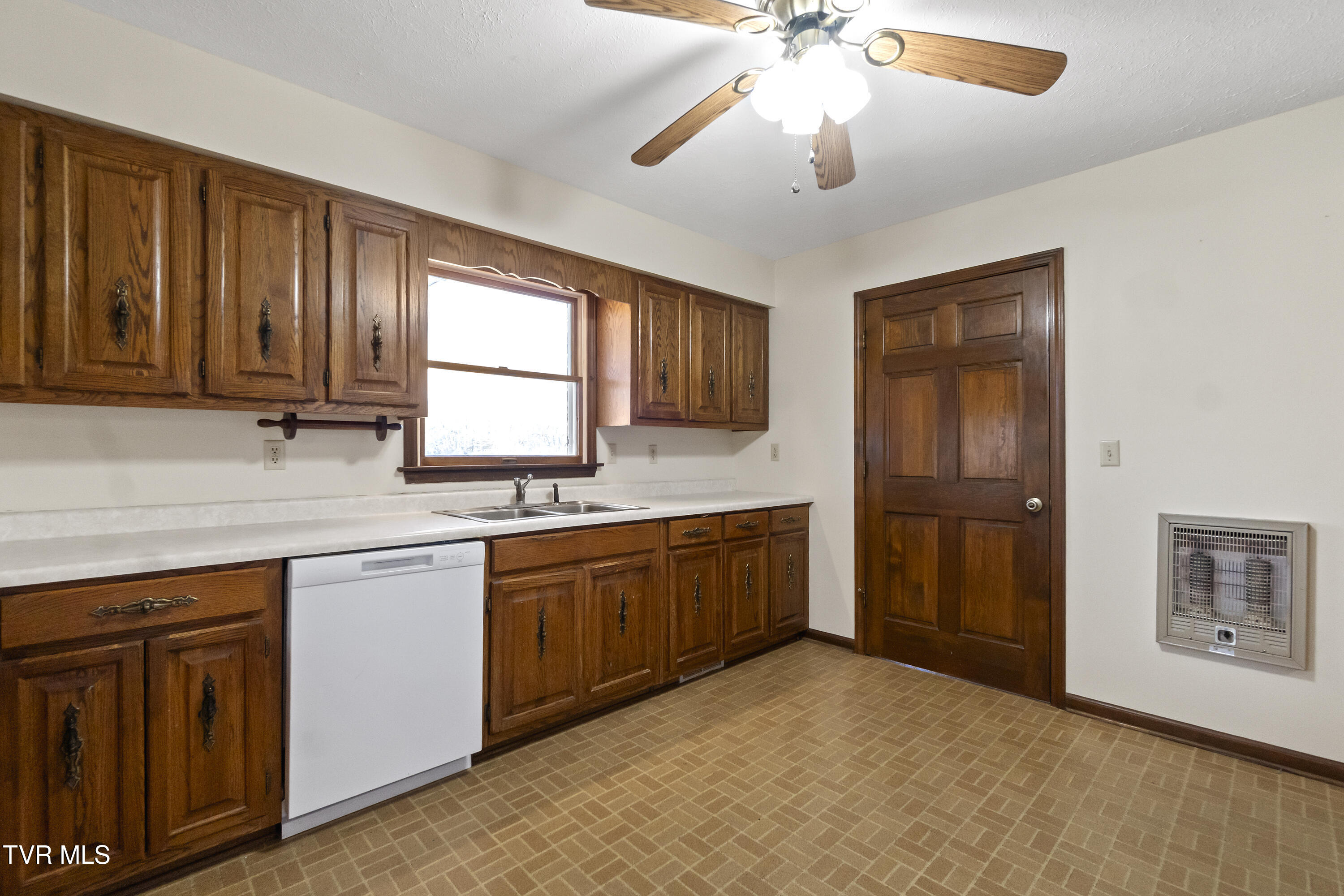 308 Norton Road Greeneville, TN 37745 - Photo 28 of 56 DSC08372