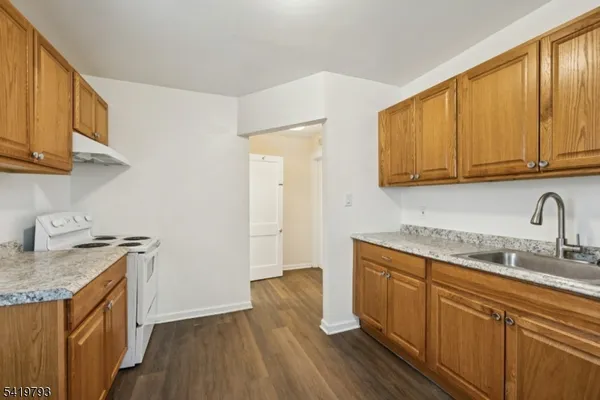 $2,900 | 289 Hilton Avenue, Union, NJ 07088