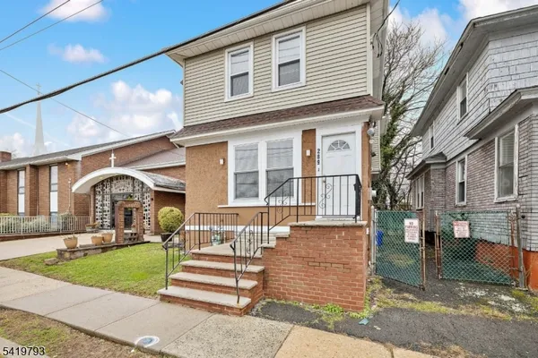 $2,900 | 289 Hilton Avenue, Union, NJ 07088