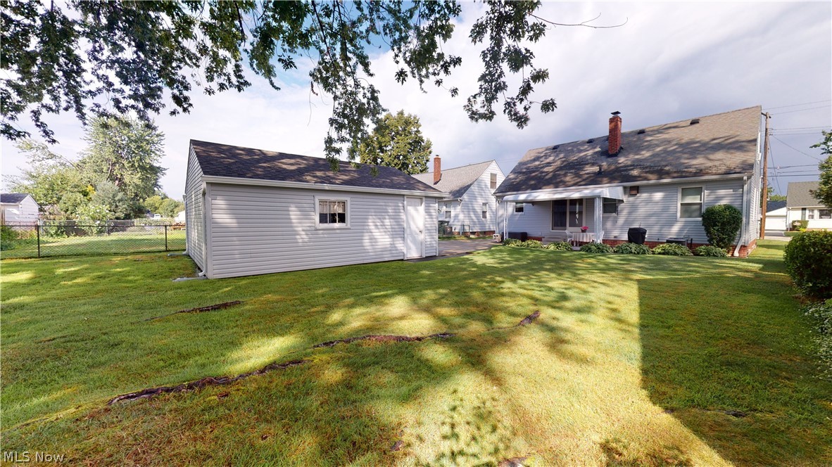 30054 Warren Road Wickliffe, OH 44092 - Photo 7 of 35 Gallery Image 7
