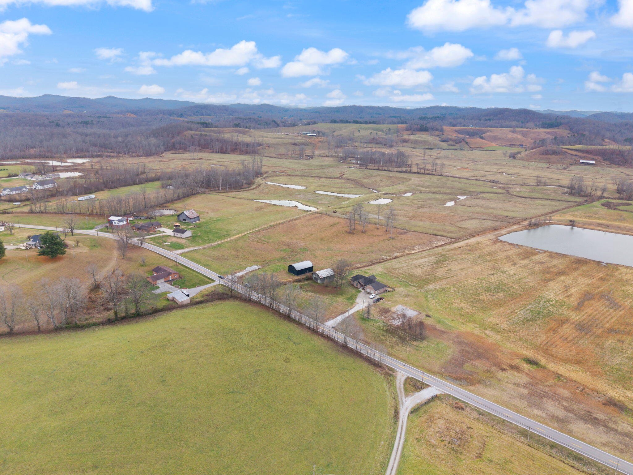 0 East Laurel Road London, KY 40741 - Photo 11 of 36 22-web-or-mls-DJI_20251210100935_0030_D