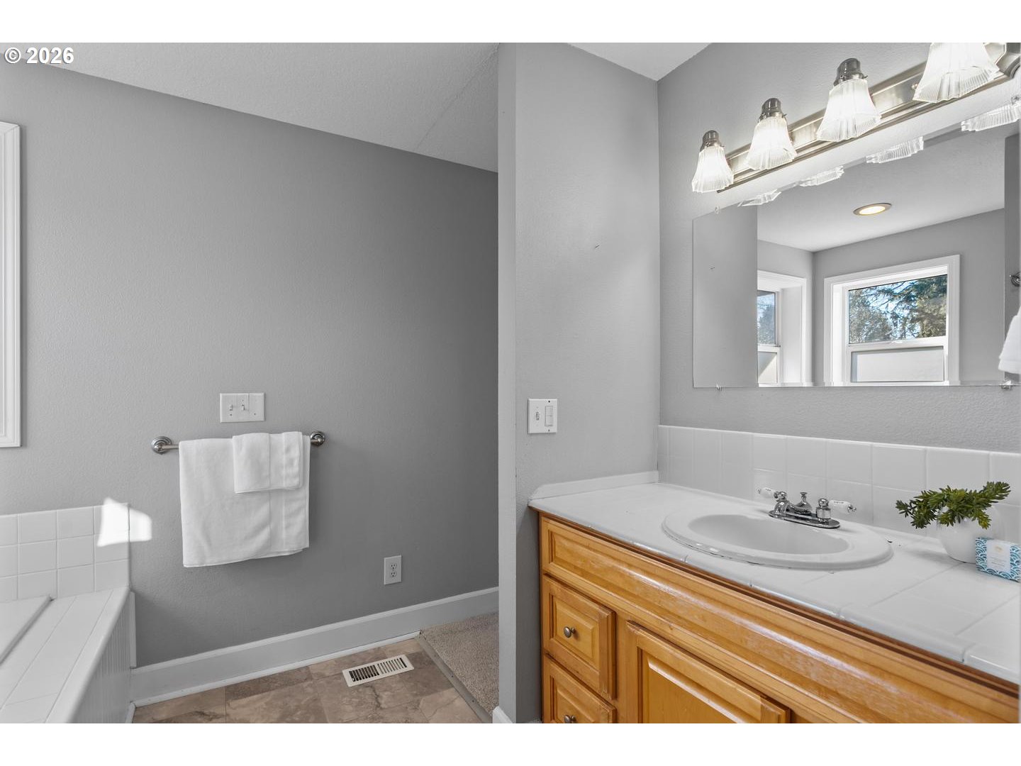 13120 Southwest Rita Drive Beaverton, OR 97005 - Photo 24 of 37 Gallery Image 24