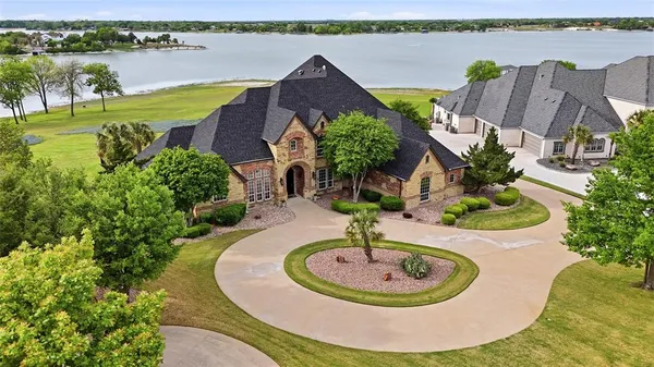 $1,129,000 | 110 Eagle Point Drive, Waxahachie, TX 75165