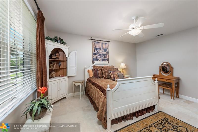 3845 Windmill Lakes Road Weston, FL 33332 - Photo 38 of 89