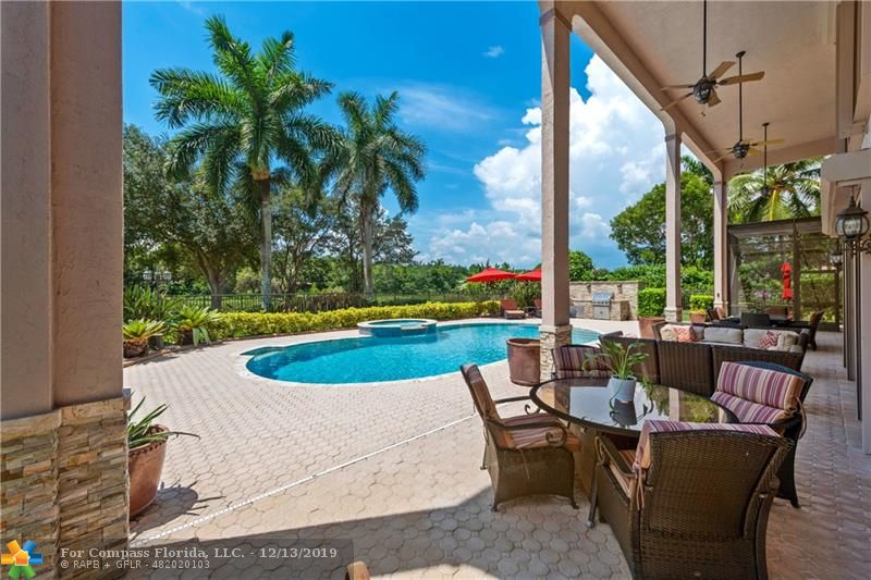 3845 Windmill Lakes Road Weston, FL 33332 - Photo 57 of 89