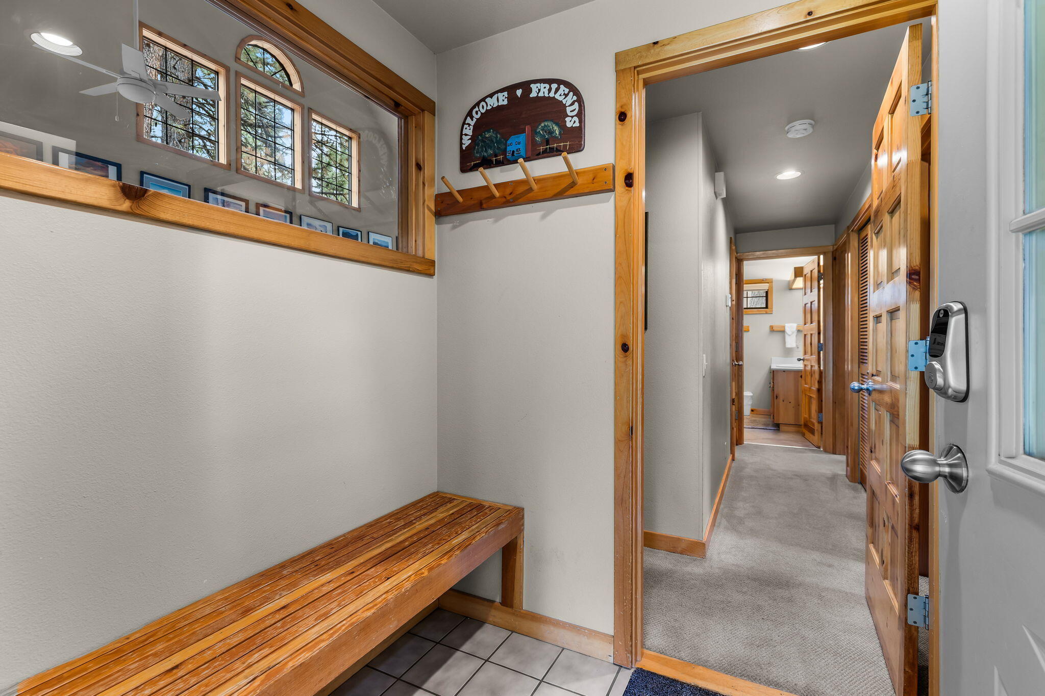 57505 Circle 4 Cabin Road, Unit 29 Sunriver, OR 97707 - Photo 8 of 35 a view of a hallway with closet