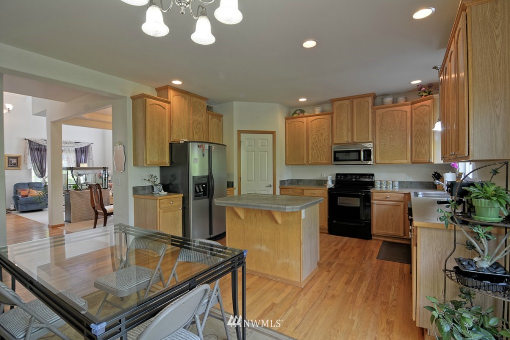 217 Nellis Road Bothell, WA 98012 - Photo 8 of 25