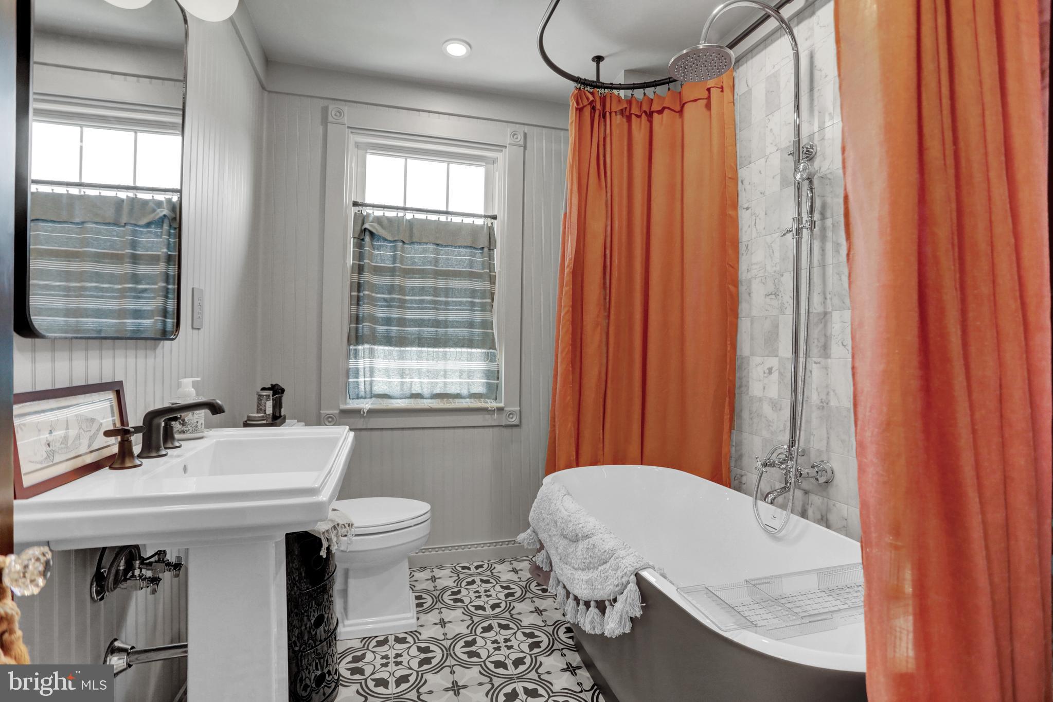 206 South Rolling Road Catonsville, MD 21228 - Photo 13 of 51