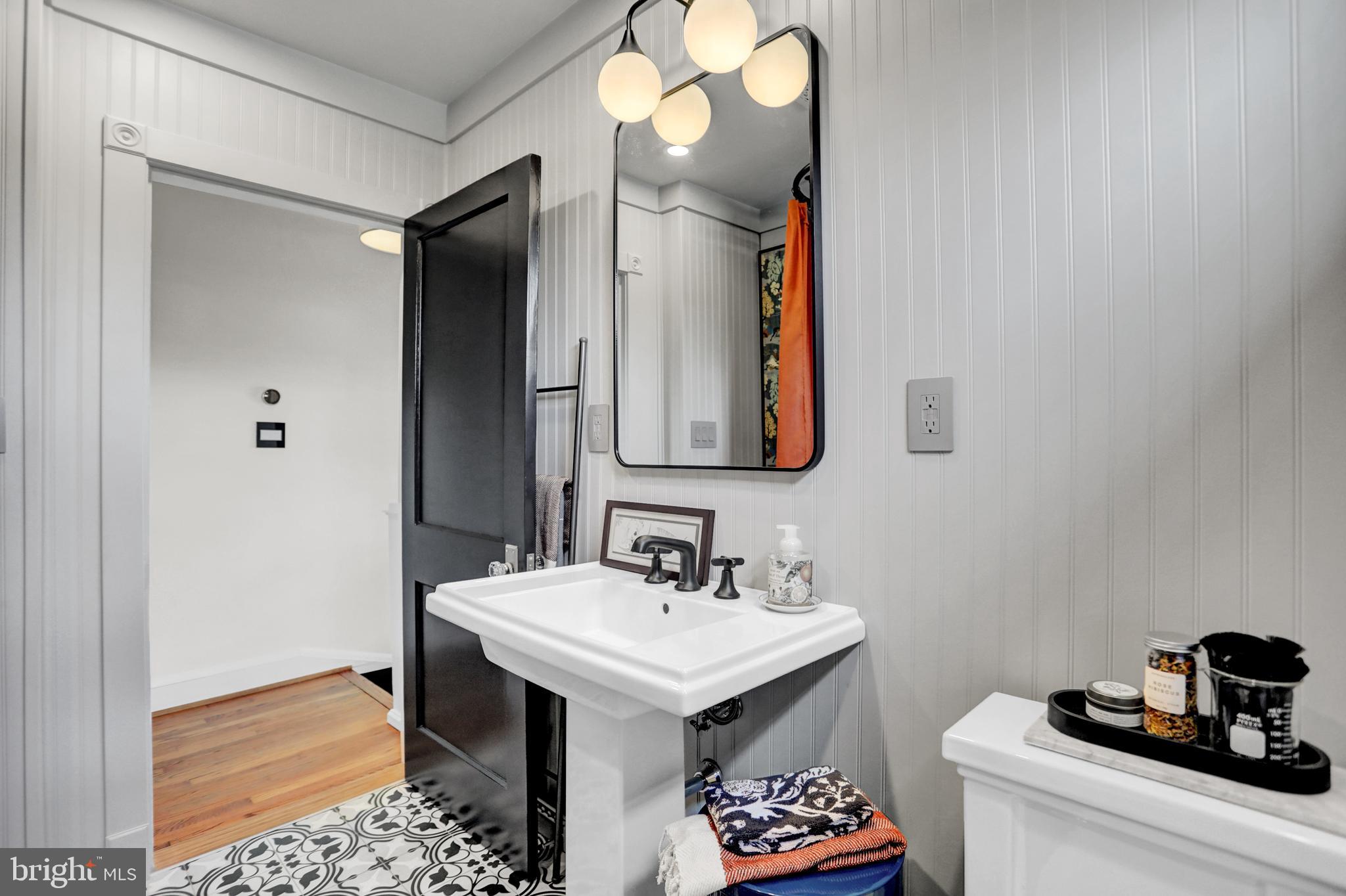 206 South Rolling Road Catonsville, MD 21228 - Photo 14 of 51