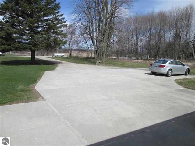 8539 West Monroe Road Elwell, MI 48832 - Photo 30 of 31 1826098-29.JPG