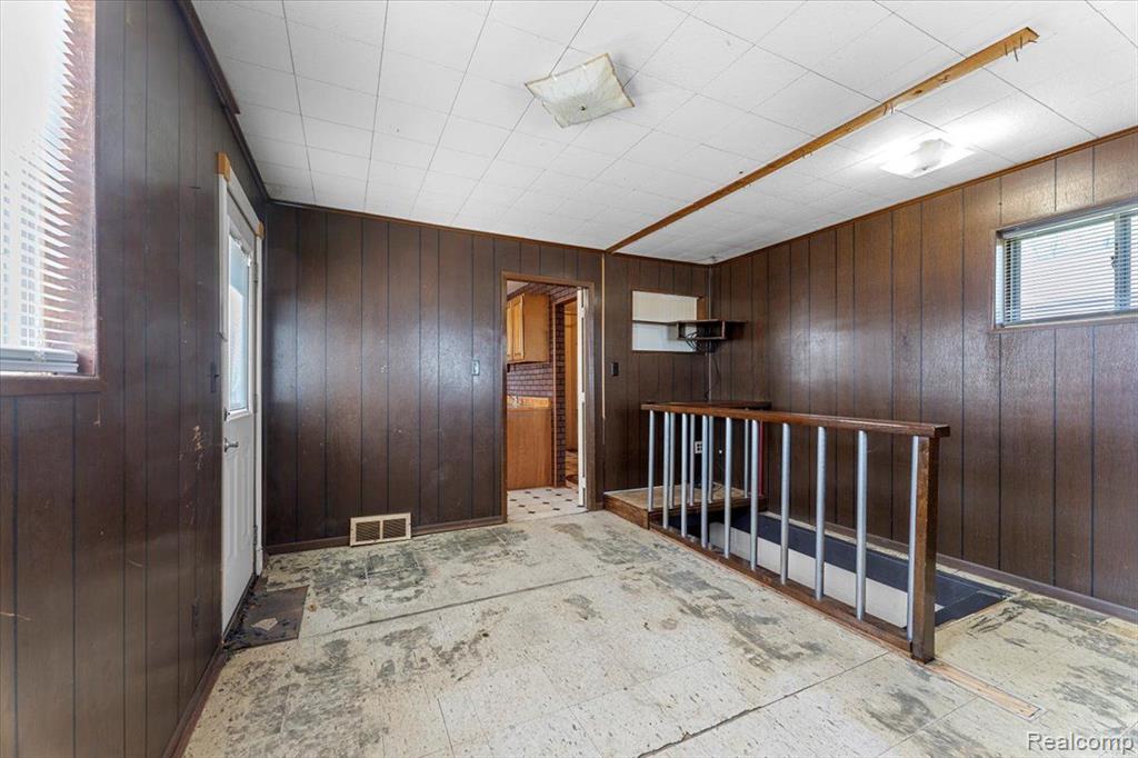 5334 Drayton Road Clarkston, MI 48346 - Photo 14 of 22