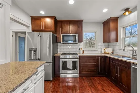 $499,000 | 4910 State Line Road, Westwood Hills, KS 66205