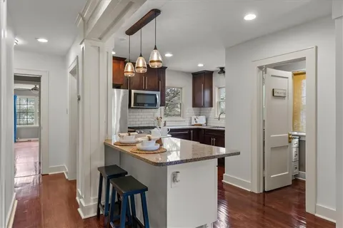 $499,000 | 4910 State Line Road, Westwood Hills, KS 66205