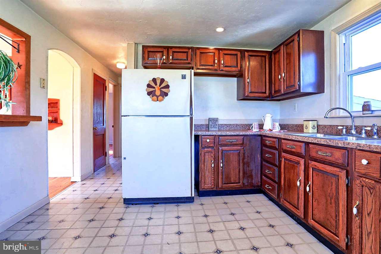 6551 York Road Spring Grove, PA 17362 - Photo 4 of 30