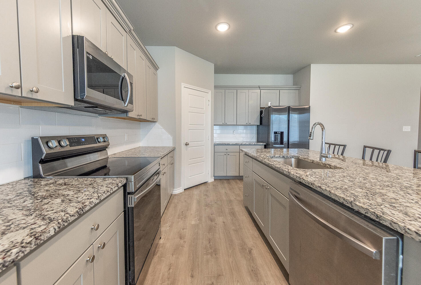 703 East 17th Street Wolfforth, TX 79382 - Photo 3 of 27 2L9A1121