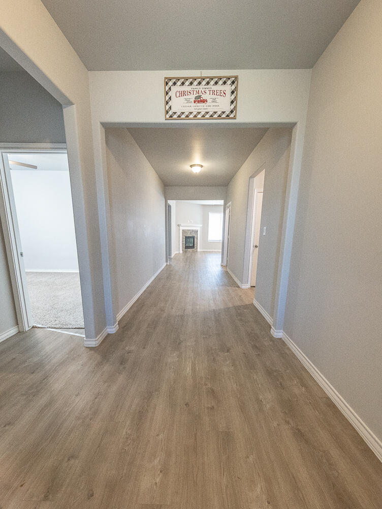 703 East 17th Street Wolfforth, TX 79382 - Photo 4 of 27 2L9A1053