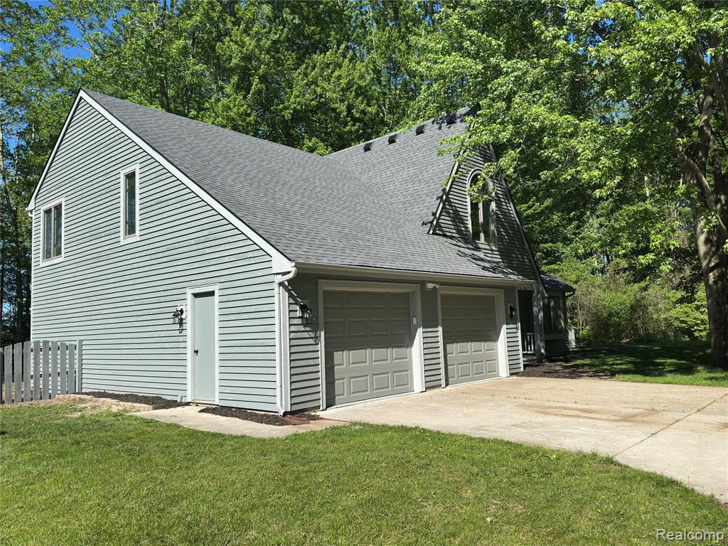 4233 State Road Fort Gratiot, MI 48059 - Photo 8 of 64