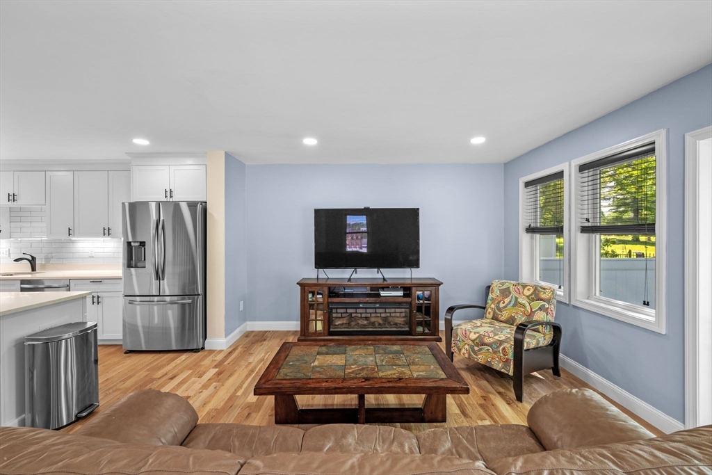 72 Manchester Street, Unit 72 Lowell, MA 01852 - Photo 8 of 41