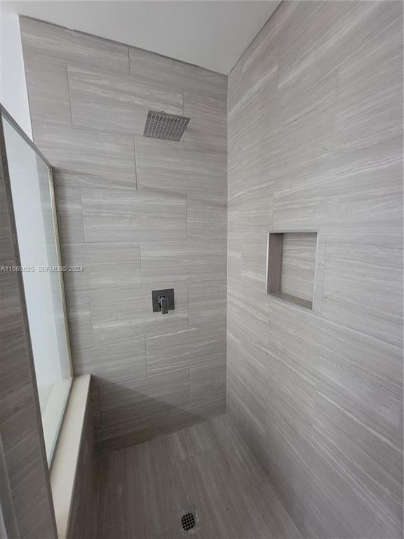 928 Falling Water Road Weston, FL 33326 - Photo 16 of 37 #16