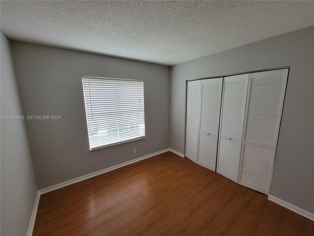 928 Falling Water Road Weston, FL 33326 - Photo 17 of 37 #17