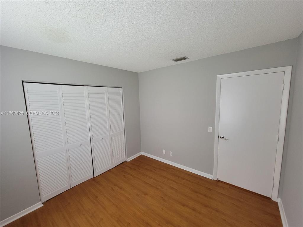 928 Falling Water Road Weston, FL 33326 - Photo 19 of 37 #19