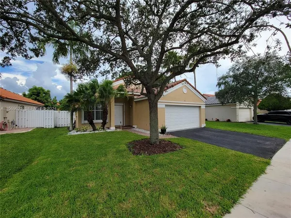 $4,490 | 928 Falling Water Road, Weston, FL 33326