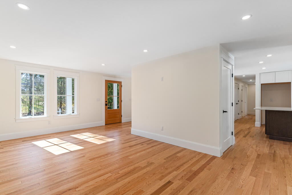 505 Mitchell Road Cape Elizabeth, ME 04107 - Photo 9 of 77 DSC05081