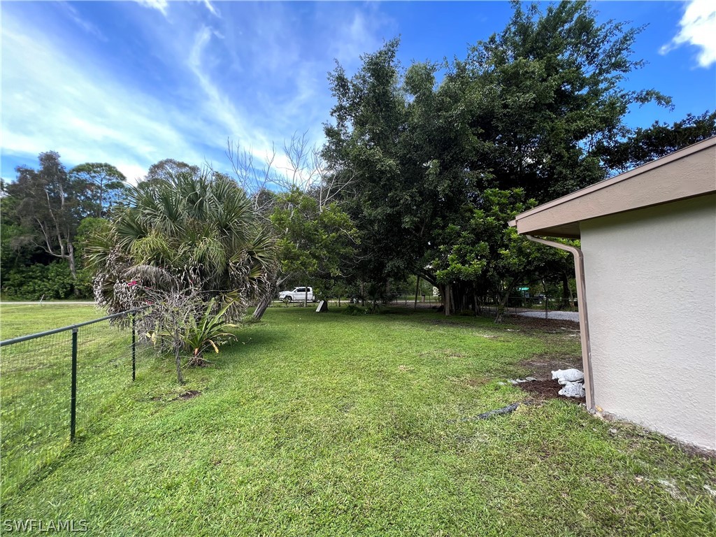 19825 Bristol Road Fort Myers, FL 33908 - Photo 18 of 26 Gallery Image 18