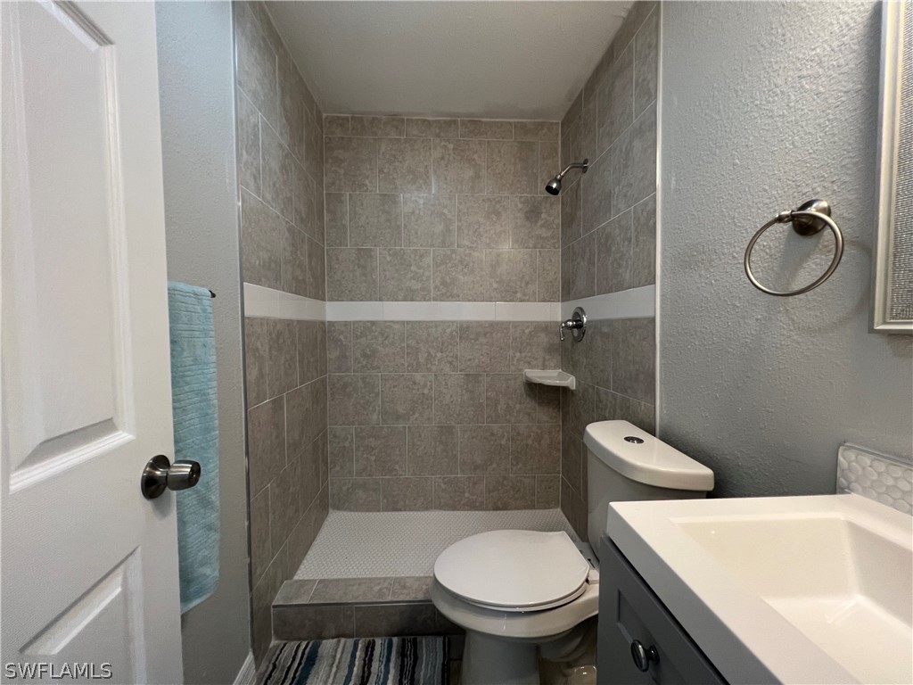 19825 Bristol Road Fort Myers, FL 33908 - Photo 9 of 26 Gallery Image 9