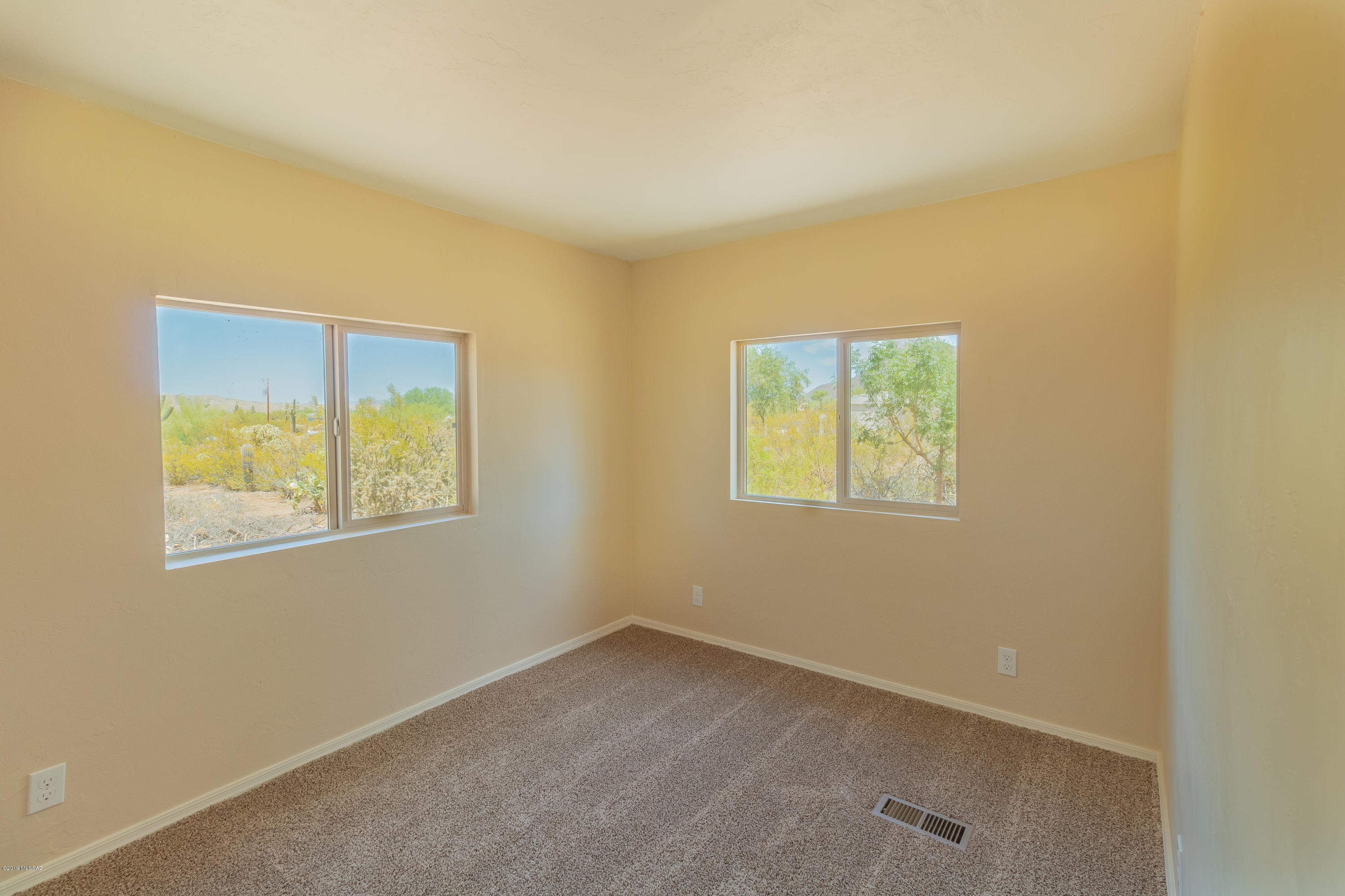 10928 West Ina Road Tucson, AZ 85743 - Photo 17 of 27 Gallery Image 17