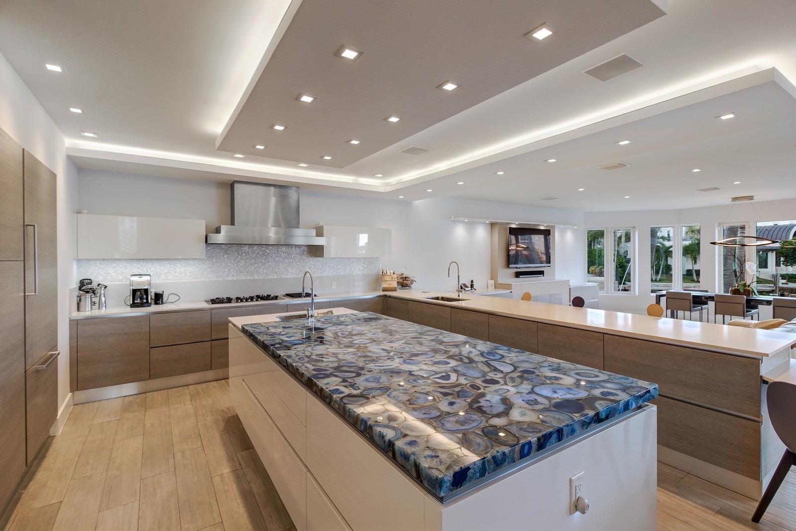 800 Harbour Drive Boca Raton, FL 33431 - Photo 14 of 35 Beautiful Kitchen