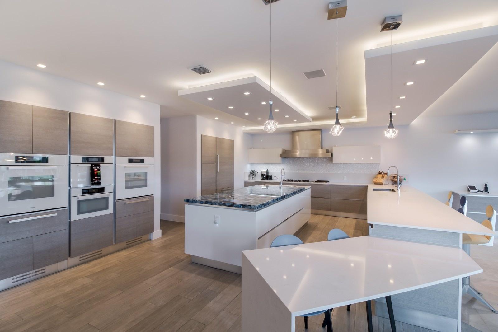 800 Harbour Drive Boca Raton, FL 33431 - Photo 16 of 35 Kitchen 4