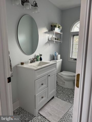 $530,000 | 295 Park Place, Media, PA 19063