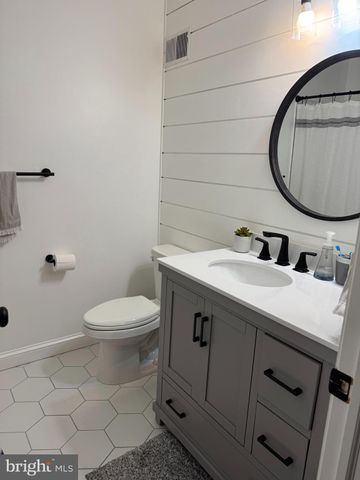 $530,000 | 295 Park Place, Media, PA 19063