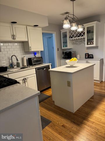 $530,000 | 295 Park Place, Media, PA 19063