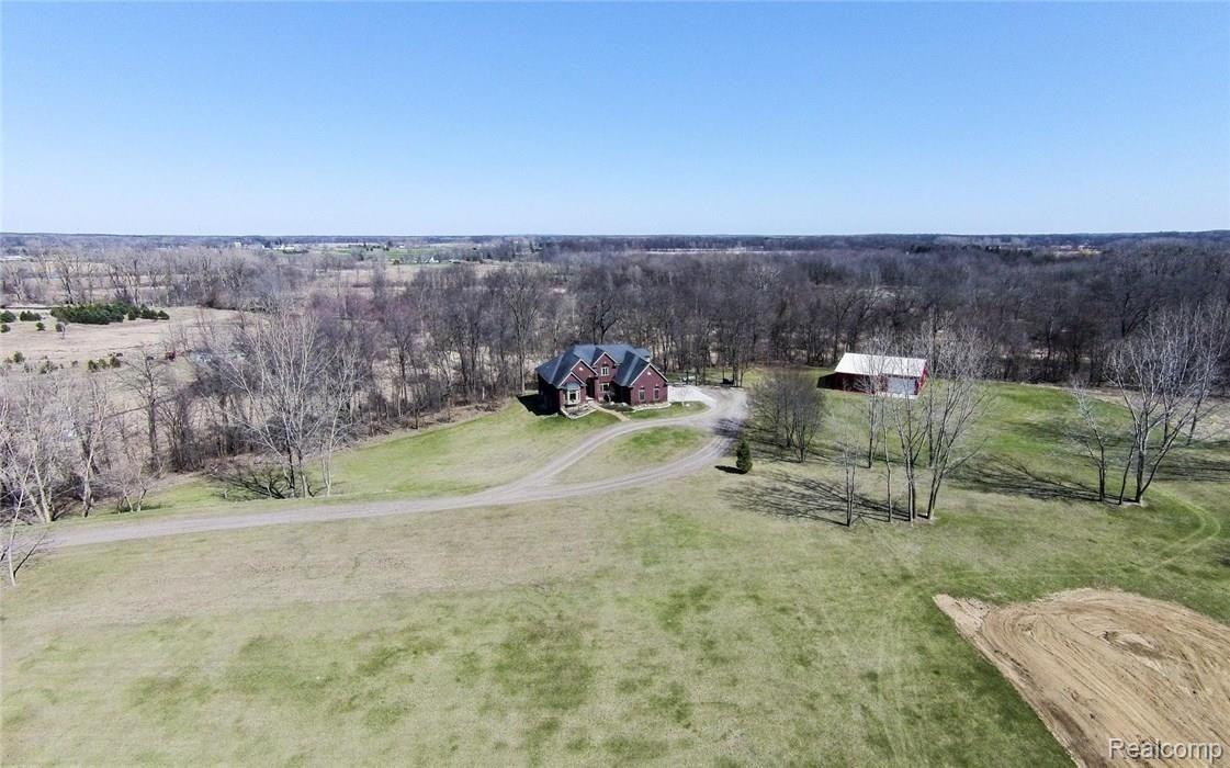 7990 Antcliff Road Howell, MI 48855 - Photo 46 of 51 So private.