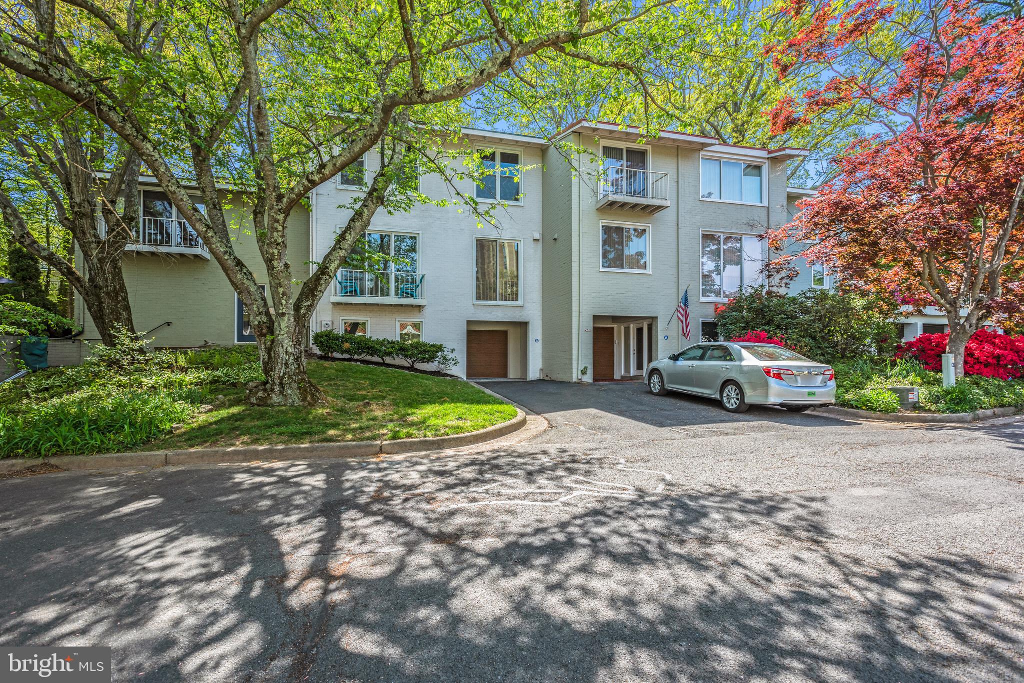 11439 Waterview Cluster Reston, VA 20190 - Photo 42 of 61 a small garden in the middle of a house