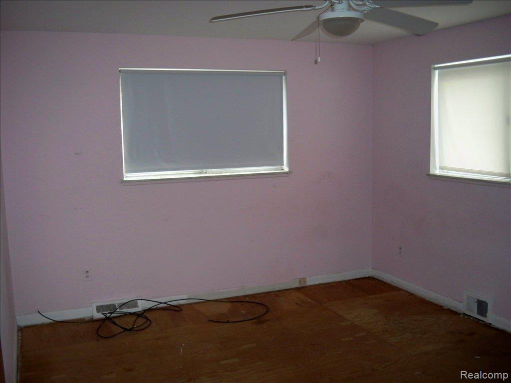 19130 Rutherford Street Detroit, MI 48235 - Photo 3 of 3 100_4284
