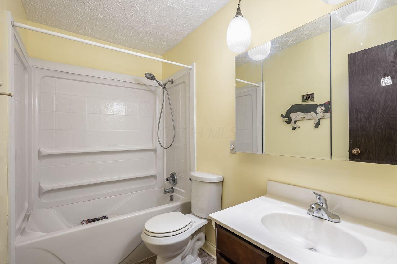 272 Wendell Road Southwest Etna, OH 43068 - Photo 20 of 32 R_272_Wendell_Rd__UPBath