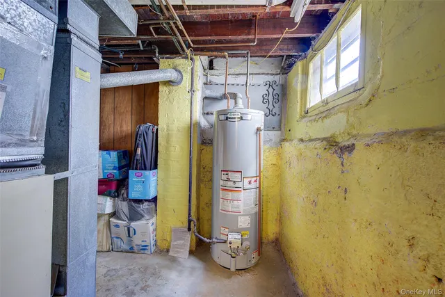 a view of a pathway of the house front of house