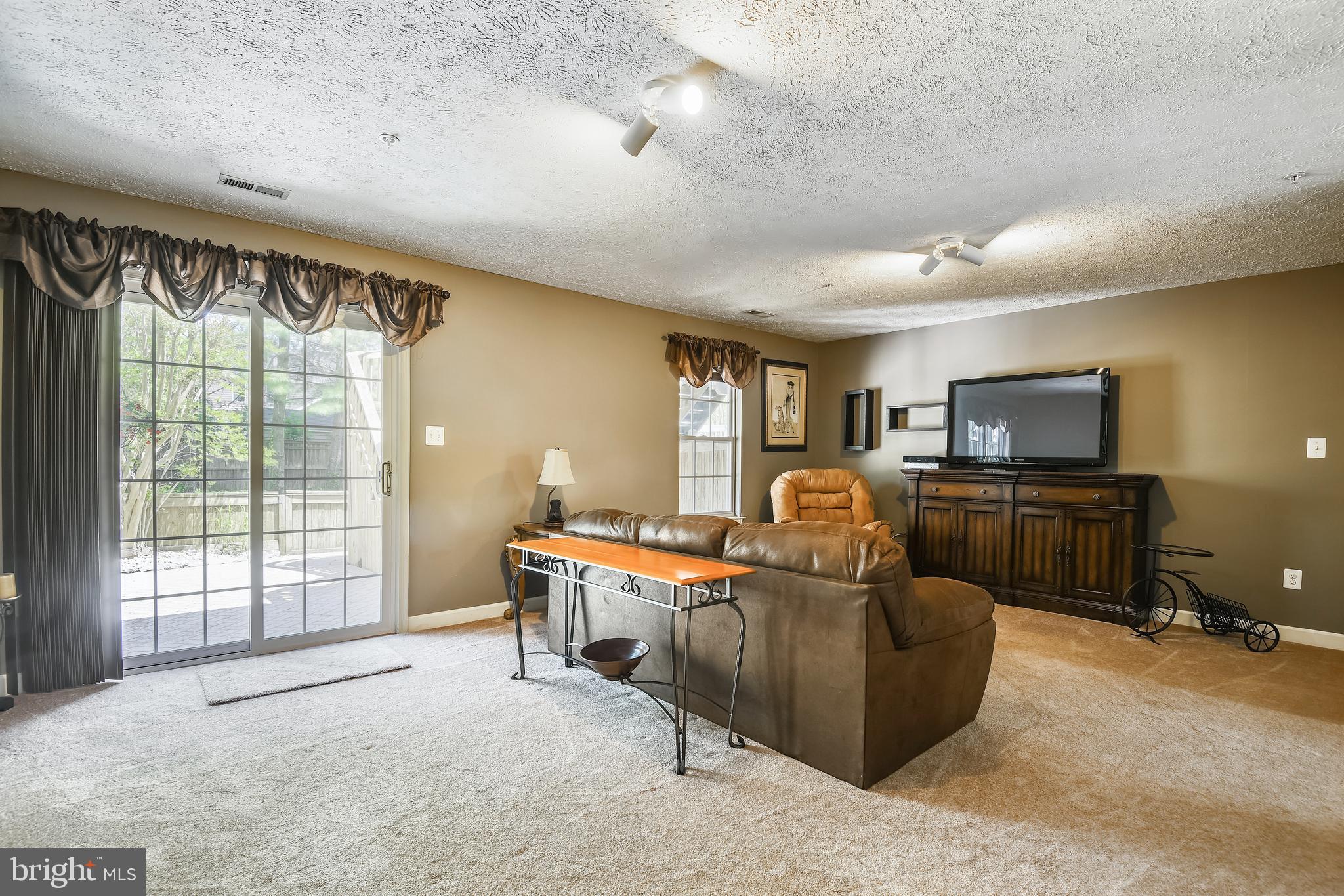 1218 Breckenridge Circle Riva, MD 21140 - Photo 27 of 44 Family Room Walk Out To Patio