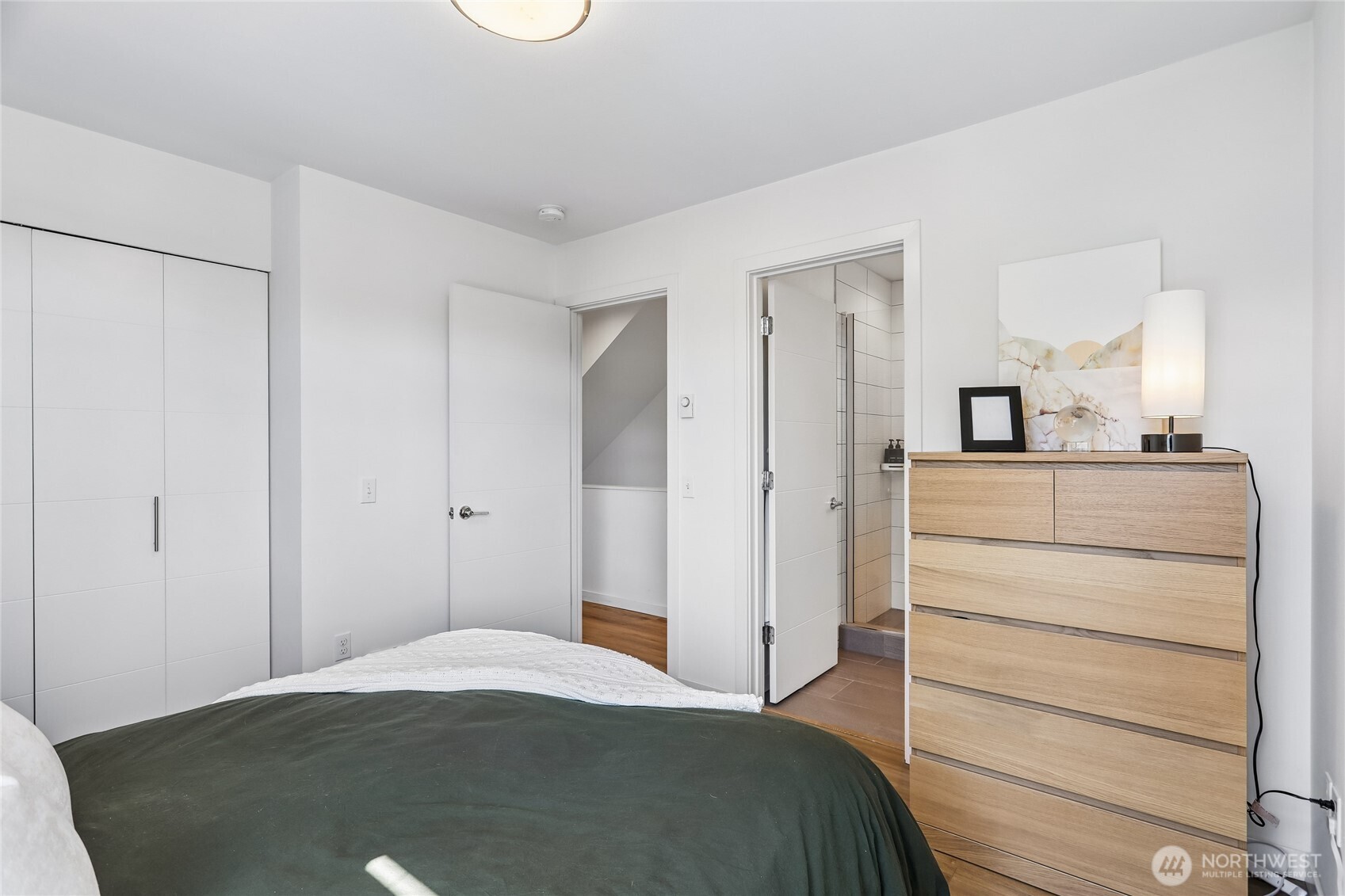 3913 Southwest Hudson Street Seattle, WA 98136 - Photo 15 of 27