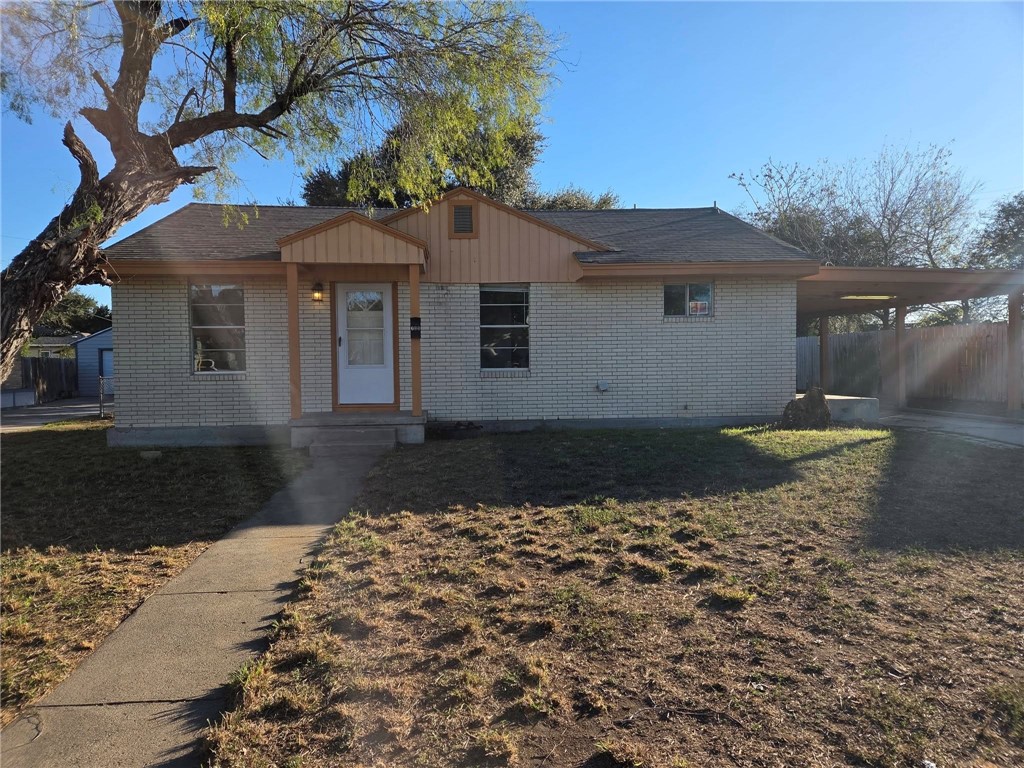 709 East Caesar Avenue Kingsville, TX 78363 - Photo 2 of 15