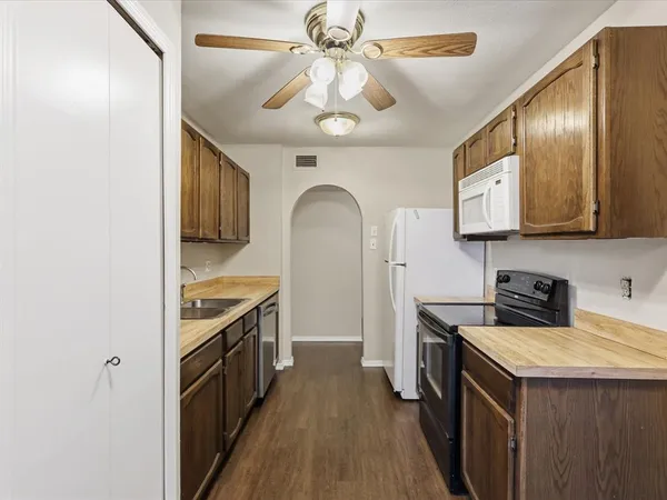 $315,000 | 2204 Ridgedale Drive, Carrollton, TX 75006