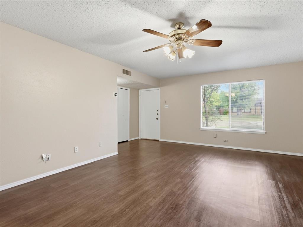 2204 Ridgedale Drive Carrollton, TX 75006 - Photo 8 of 28